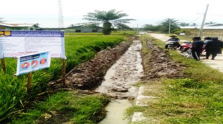 Diduga Ada Udang Dibalik Batu,  Pembangunan Irigasi di Desa Pagar Merbau II, Undang Pertanyaan