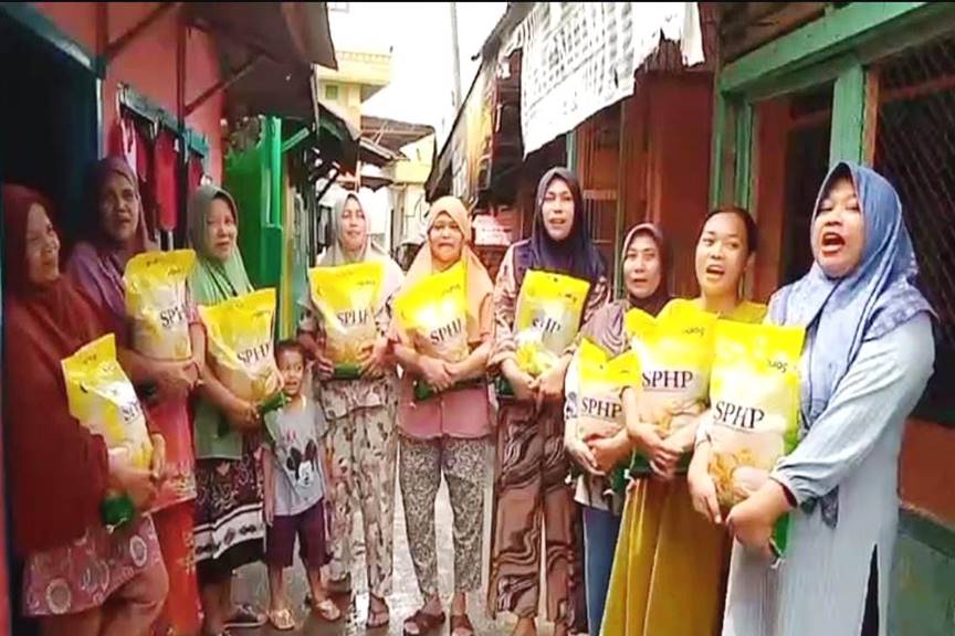 Bekerjasama dengan Relawan Wak Yong Sumut dan Perum Bulog, Direktorat Polairud Polda Sumut Gelar Gerakan Pangan Murah